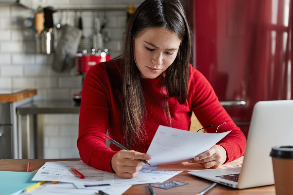 impuestos sobre bonificaciones y gratificaciones para empleados en Perú